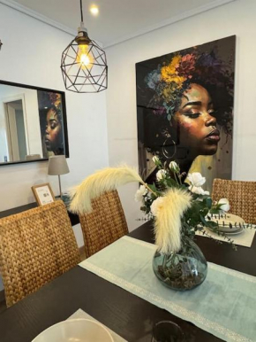 Centric apartment next to Arc de Triof